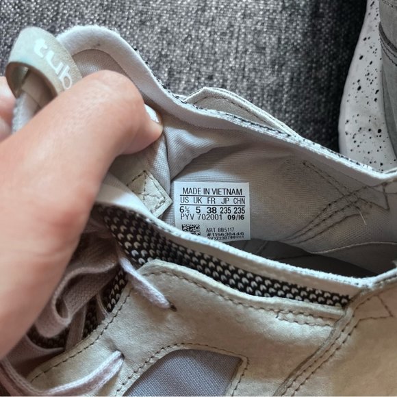 Adidas Women’s Tubular Defiant Athletic Shoe Size 6.5 - Picture 6 of 7